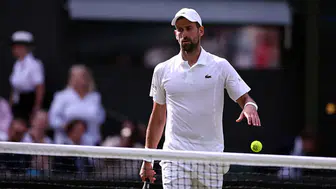 Novak Djokovic Wimbledon'da çeyrek finale yükselerek rakiplerini geride bıraktı