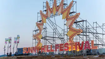 Sunny Hill Festivali nerede düzenlenecek ve hangi ünlü sanatçılar sahne alacak?