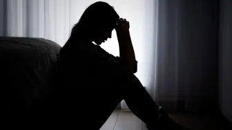 Depresyonun sadece mutsuzluk olmadığı gerçeği : Uzman desteği ne zaman alınmalı?