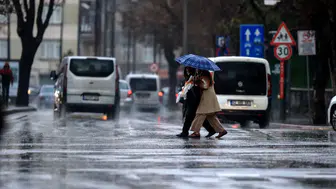 AKOM uyardı: İstanbul'a gök gürültülü sağanak yağış geliyor
