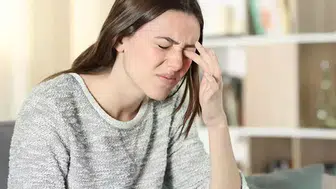 Göz ovuşturma görme kaybına yol açıyor mu?