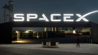 SpaceX yatırımcılarından akılalmaz istek! Roket pembeye boyanacak mı?
