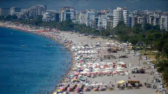 Türkiye'nin tatil bölgelerinde fiyatlar neden geriliyor?