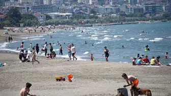 Samsun Valiliği'nden olumsuz hava koşulları nedeniyle denize girmeyin uyarısı