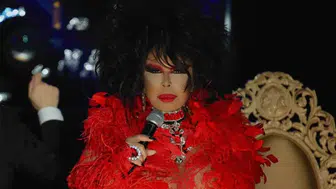 Bülent Ersoy'un Kuşadası konserinde öfkelendi!
