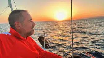 Deniz tutkunu Ata Demirer Boğaz'da balık avına çıktı