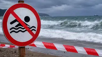 Giresun'da olumsuz hava şartları nedeniyle denize girmek yasaklandı
