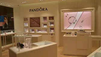Pandora'nın gümüş kullanımını durdurması : Platin stratejisi neden önemli?