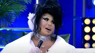 Bülent Ersoy konserinde çocukları mutlu etti