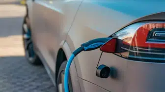 Yükselen akaryakıt fiyatları elektrikli araç geçişini nasıl etkiliyor?