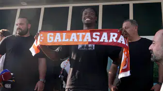 Galatasaray, El Chadaille Bitshiabu’nun lisansını çıkarttı