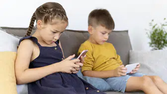 Erken yaşta akıllı telefon kullanımı yeme bozukluğuna neden oluyor mu ?