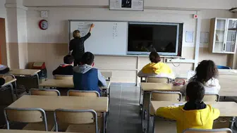 Okullarda yeni dönem başlıyor : Ders programları otomatik mi hazırlanacak?
