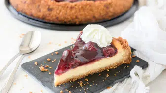 Mürdüm erikli cheesecake tarifi : Ekşi tatlı lezzetlerin buluşması nasıl yapılır?