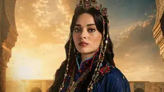 Aşk ve Taht’ın Melike Hüma’sı Simay Barlas kimdir? Kaç yaşında ve nereli? İşte hakkında merak edilenler