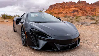 McLaren yeni logosu ile geçmişine nasıl bir bağlantı kurdu?