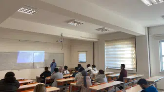 İran'daki Türk vatandaşı öğrencilerin Türkiye'de eğitim süreçleri devam edecek
