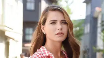Ceyda Ateş, dijital dünyada yapımcı olarak ilk dikey dizisini hayata geçiriyor
