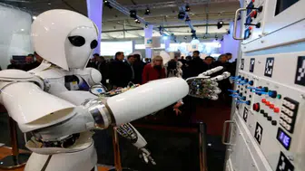 Dünyada endüstriyel robot sayısı 5 milyonu aştı mı ?