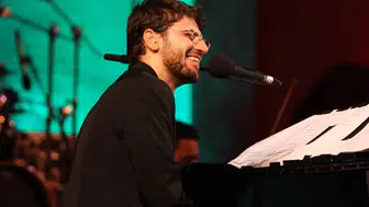 Sami Yusuf’tan İstanbul’da müzik ziyafeti : İstanbullular dev konsere akın etti