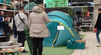 Deprem korkusu İstanbul’u sokağa döktü: Çadır satışlarına yoğun ilgi