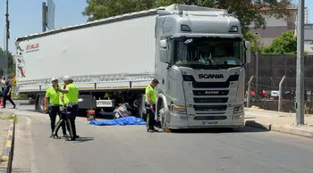 Gaziantep’te motosiklet tırın altına girdi: 2 kişi hayatını kaybetti