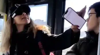 Toplu taşımada savcı olduğunu söyleyerek yolcuyu tehdit eden kadın tutuklandı