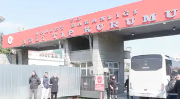 Ünlü isimlere uyuşturucu operasyonunda gözaltına alınan 14 kişinin Adli Tıp'taki işlemleri tamamlandı