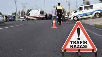 Karabük'te kaza : Motosiklet ve minibüs çarpıştı