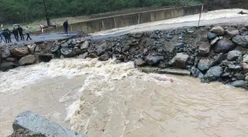 Çekmeköy Şile yolu trafiğe kapatıldı ! Dere taştı , ulaşım durdu