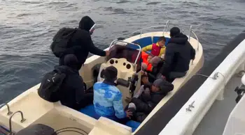 Ayvacık açıklarında operasyon : 13 kaçak göçmen ve 2 organizatör yakalandı