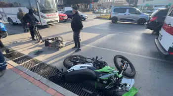 Samsun'da motosiklet ile scooter çarpıştı : 2 kişi yaralandı