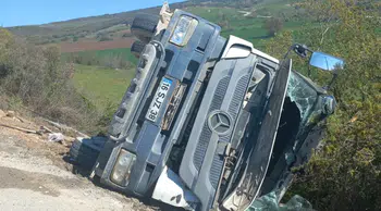 Bursa İnegöl'de beton mikseri şarampole yuvarlandı : 1 yaralı