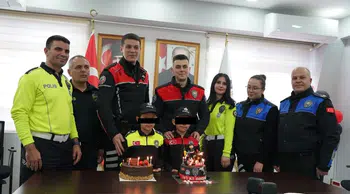 Isparta Emniyeti'nden şehit çocuğuna unutulmaz doğum günü sürprizi