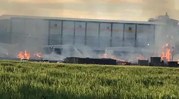 Konya'da kağıt fabrikasının bahçesinde yangın çıktı
