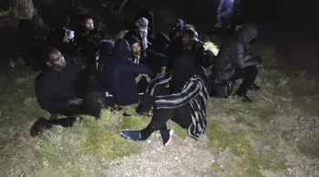 İzmir Çeşme'de 3'ü çocuk 29 düzensiz göçmen yakalandı