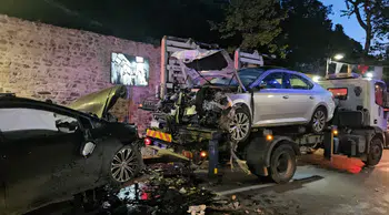 Beşiktaş'ta feci kaza : İki otomobil kafa kafaya çarpıştı, 9 yaralı