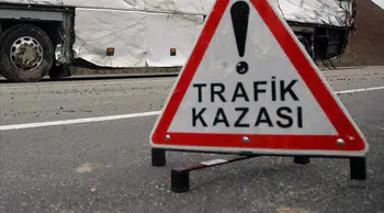Ankara'da otomobil tıra çarptı : Sürücü yaralandı