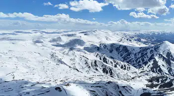 Erzurum Palandöken'de kar bereketi yaşanıyor