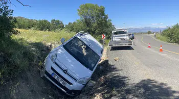 Diyarbakır'da bir araca silahlı saldırı düzenlendi : 1 ölü, 1 yaralı