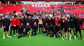 Samsunspor, Göztepe maçının hazırlıklarını öğrencilerin desteğiyle tamamladı