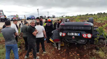 Mardin'de kontrolden çıkan otomonil devrildi : Ölü ve yaralılar var