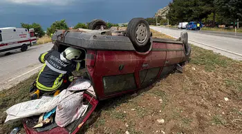 Burdur'da otomobil takla attı, 2 kişi yaralandı