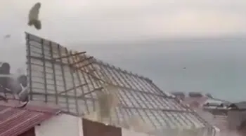 Bitlis’te dolu ve fırtına etkili oldu