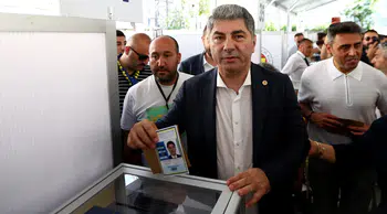 Fenerbahçe'de seçim sürüyor : Hakan Safi oyunu kullandı
