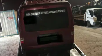 Kocaeli'de trafikte bıçaklı kavga : 3 yaralı, 5 kişiye 900 bin lira ceza