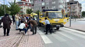 Konya'da kamyonet elektrikli bisiklete çarptı : 3'ü çocuk 4 yaralı