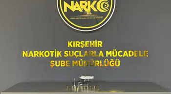 Kırşehir'de polis ekipleri ruhsatsız tabanca, şarjör ve fişek ele geçirdi