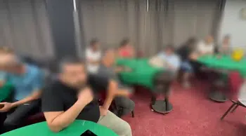 Manisa’da düğün salonunda tombala operasyonu : Gizli odadan kumar malzemeleri çıktı