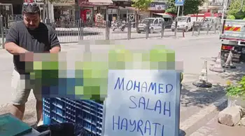 Salah Beşiktaş’a gelmedi ama o sözünü tuttu ! Amasyalı manav 500 kiloluk karpuz dağıttı